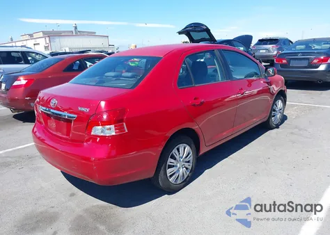 2010 Toyota Yaris z USA, uszkodzony, nr VIN JTDBT4K34A1371883